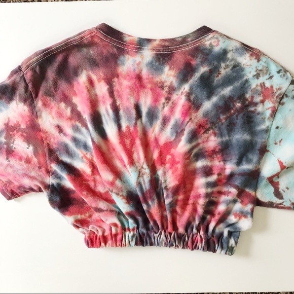 Tops - Tie dye Cinched waist crop top tee